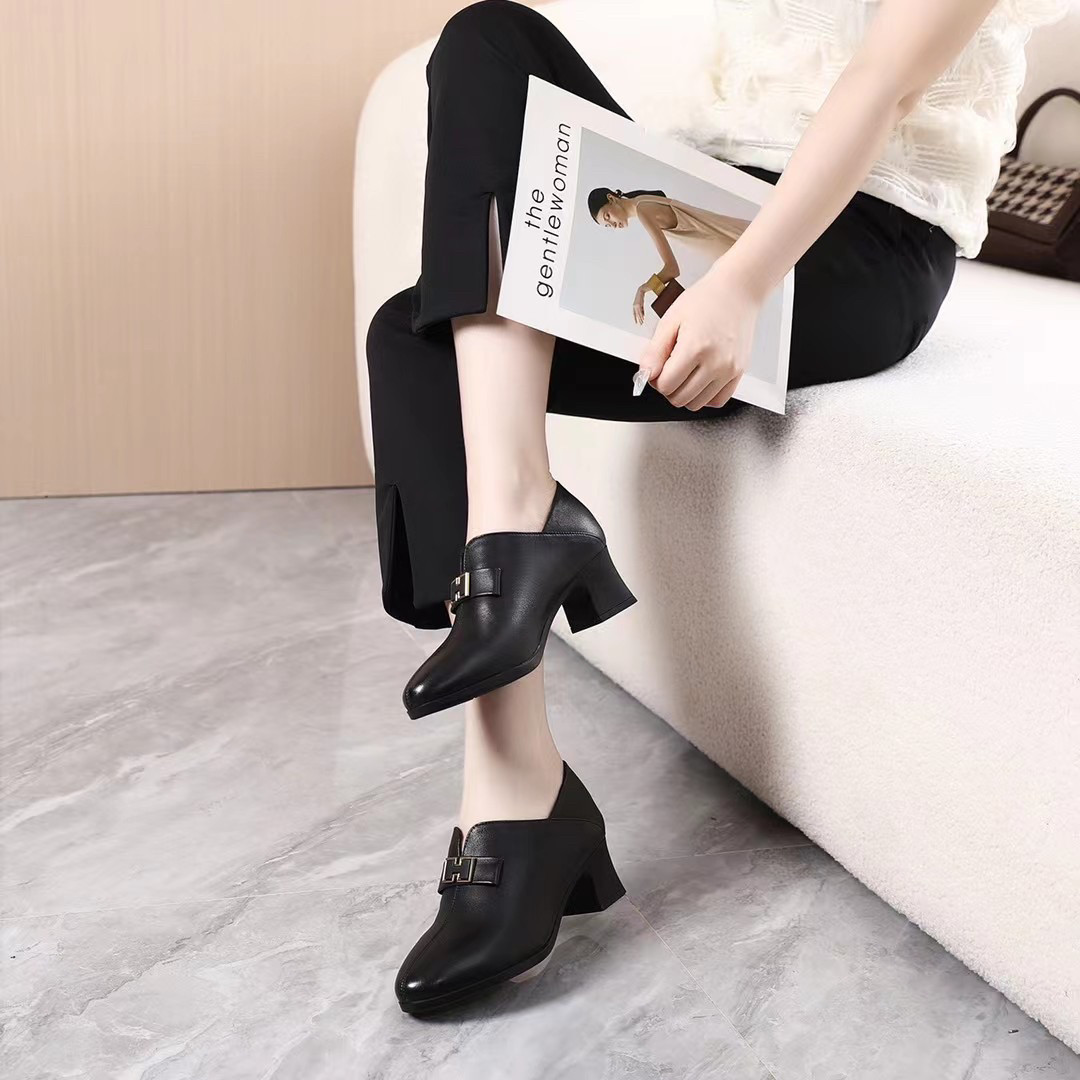 凤飞飞女鞋2023秋季新款单鞋真皮中跟粗跟一脚蹬深口鞋软底工作鞋