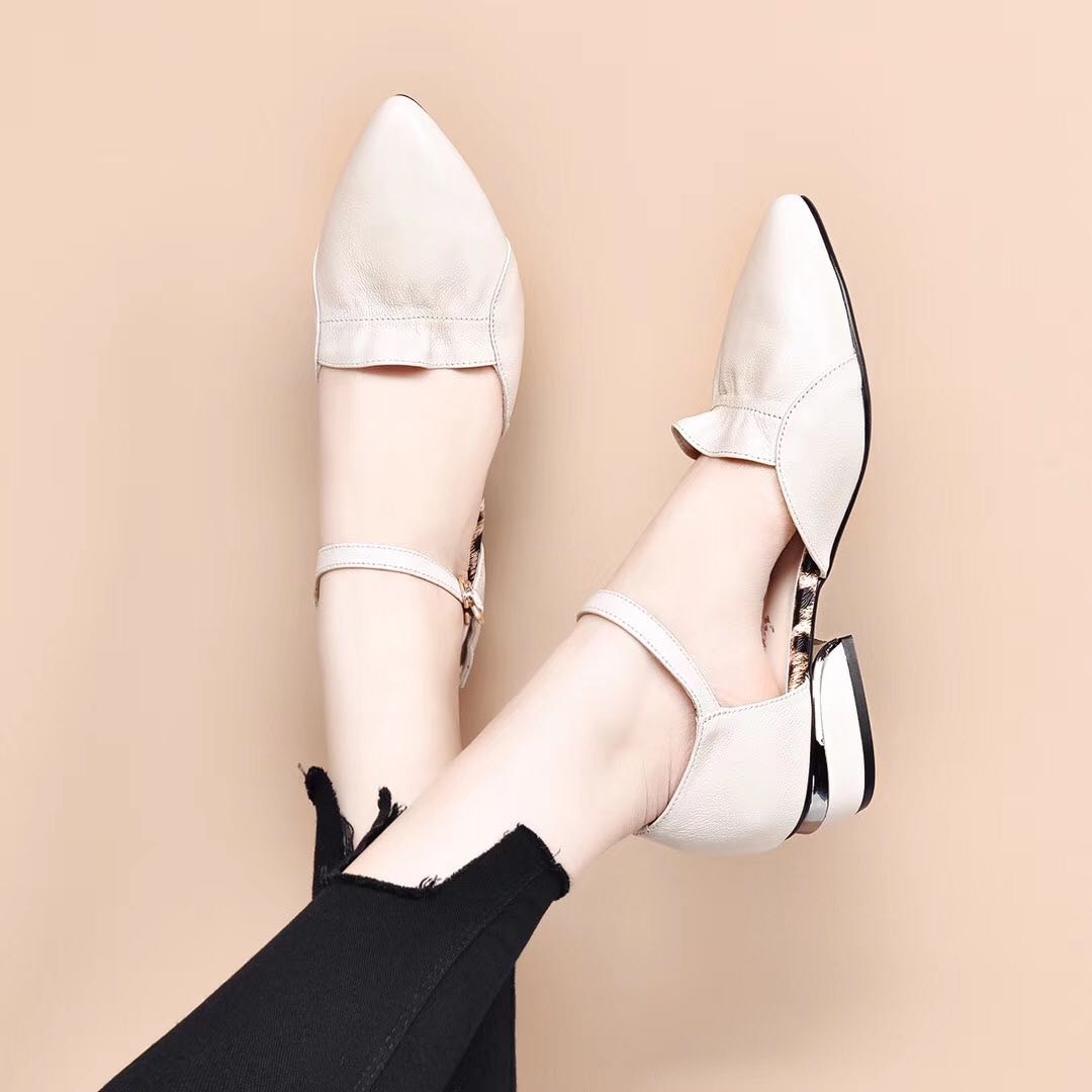 凤飞飞单鞋浅口尖头低跟一字扣带