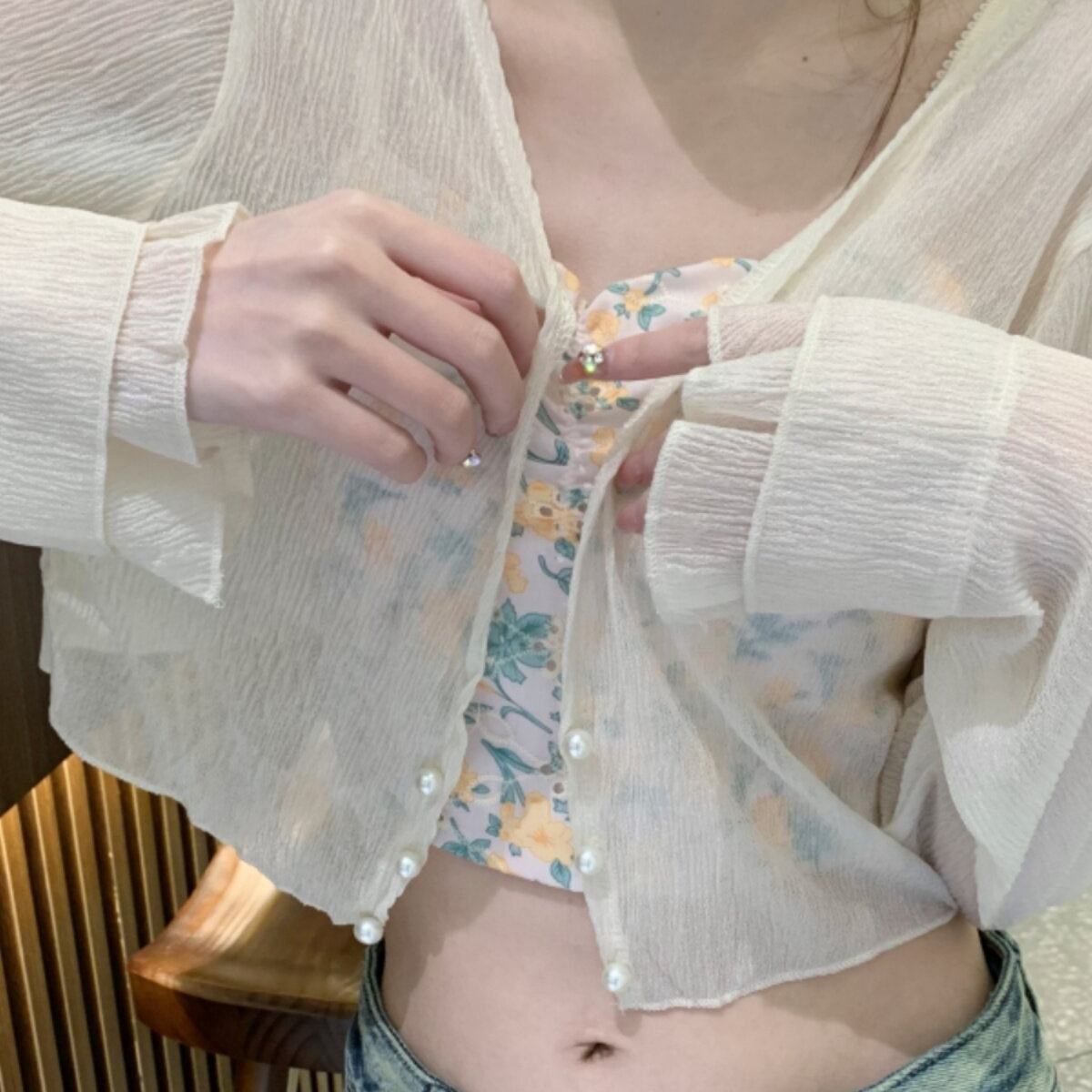 温柔风冰丝雪纺防晒开衫外套女夏季别致短款珍珠扣吊带外搭披肩薄