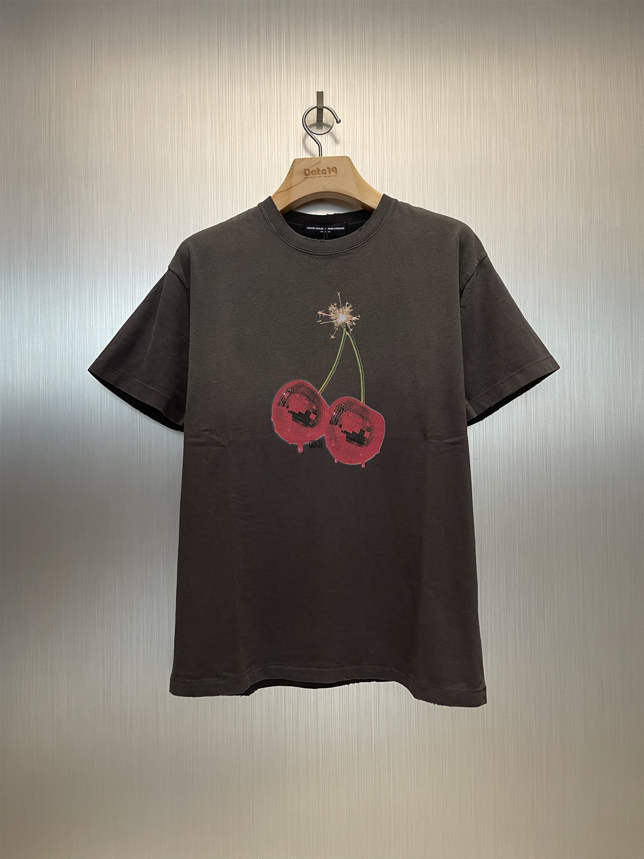 实体现货 Ceec La 灯球樱桃印花短袖T恤短宽正肩款郑凯同款