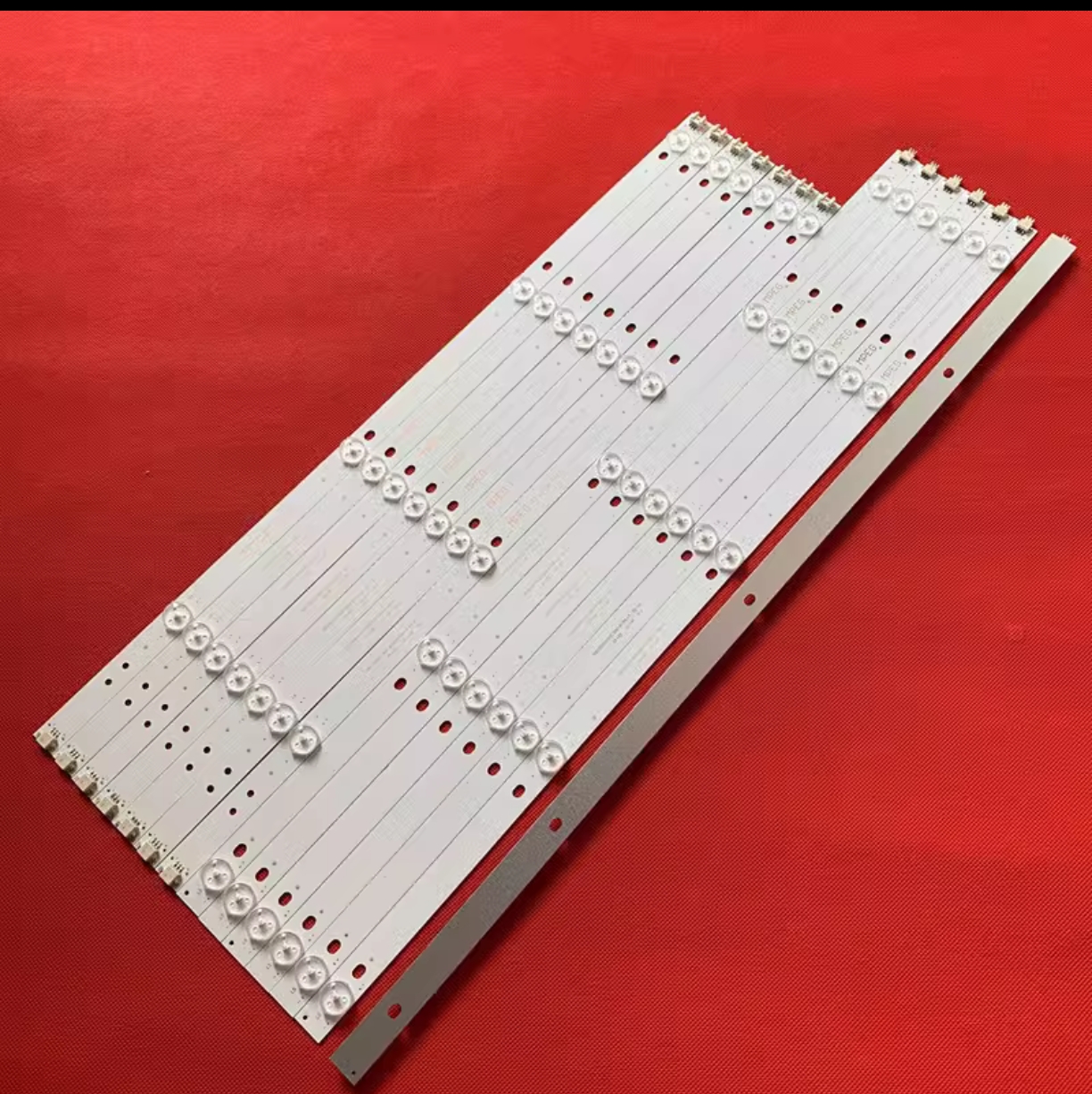 适用TCL D58A620U L58E5800A-UD灯条ECH0M58LB04 58LB03液晶灯珠