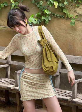 Ins韩系甜美泰迪熊碎花比基尼四件套长袖百搭修身防晒少女泳衣女