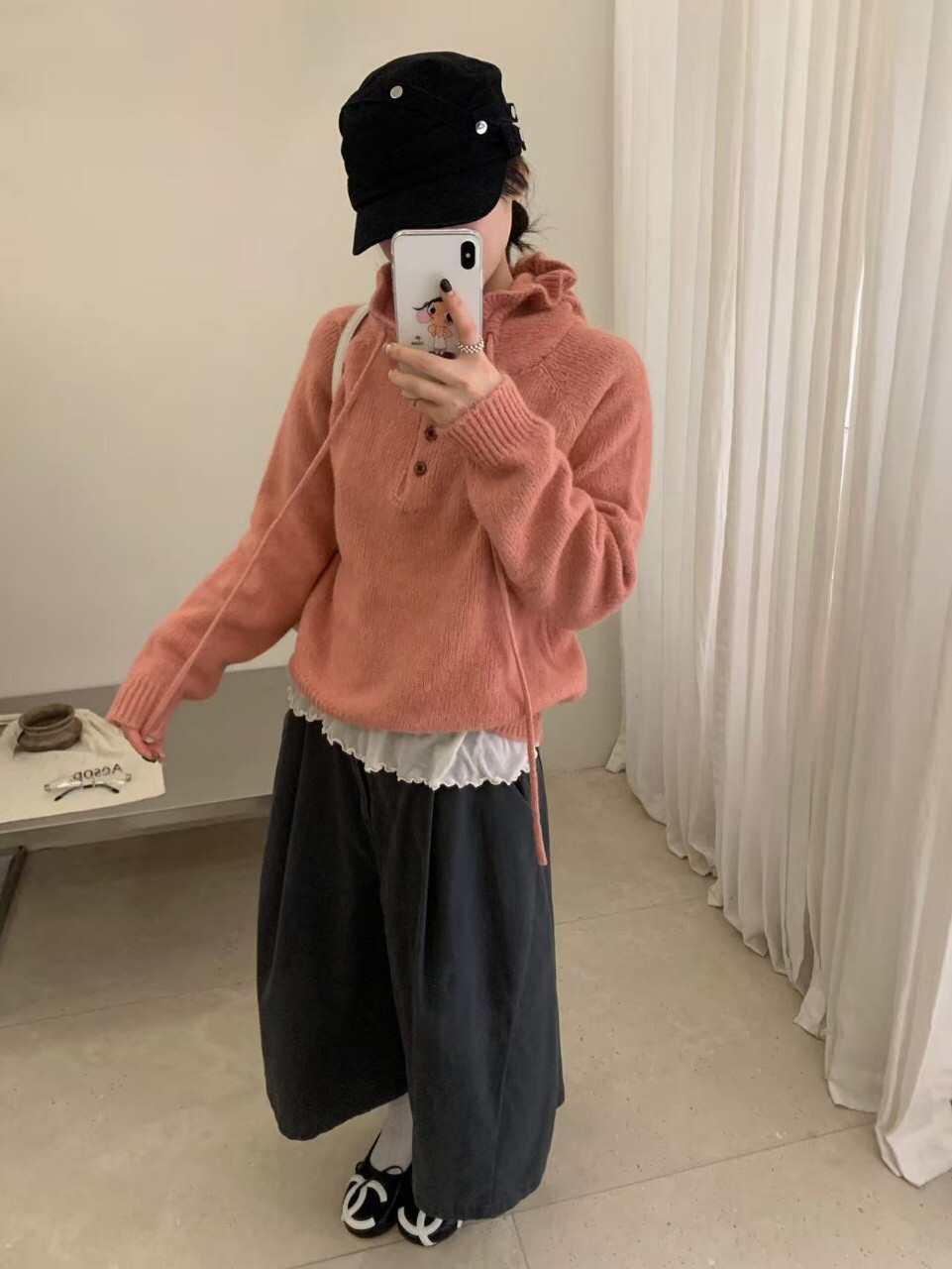 羊驼花苞连帽半纽扣套头毛衣女
