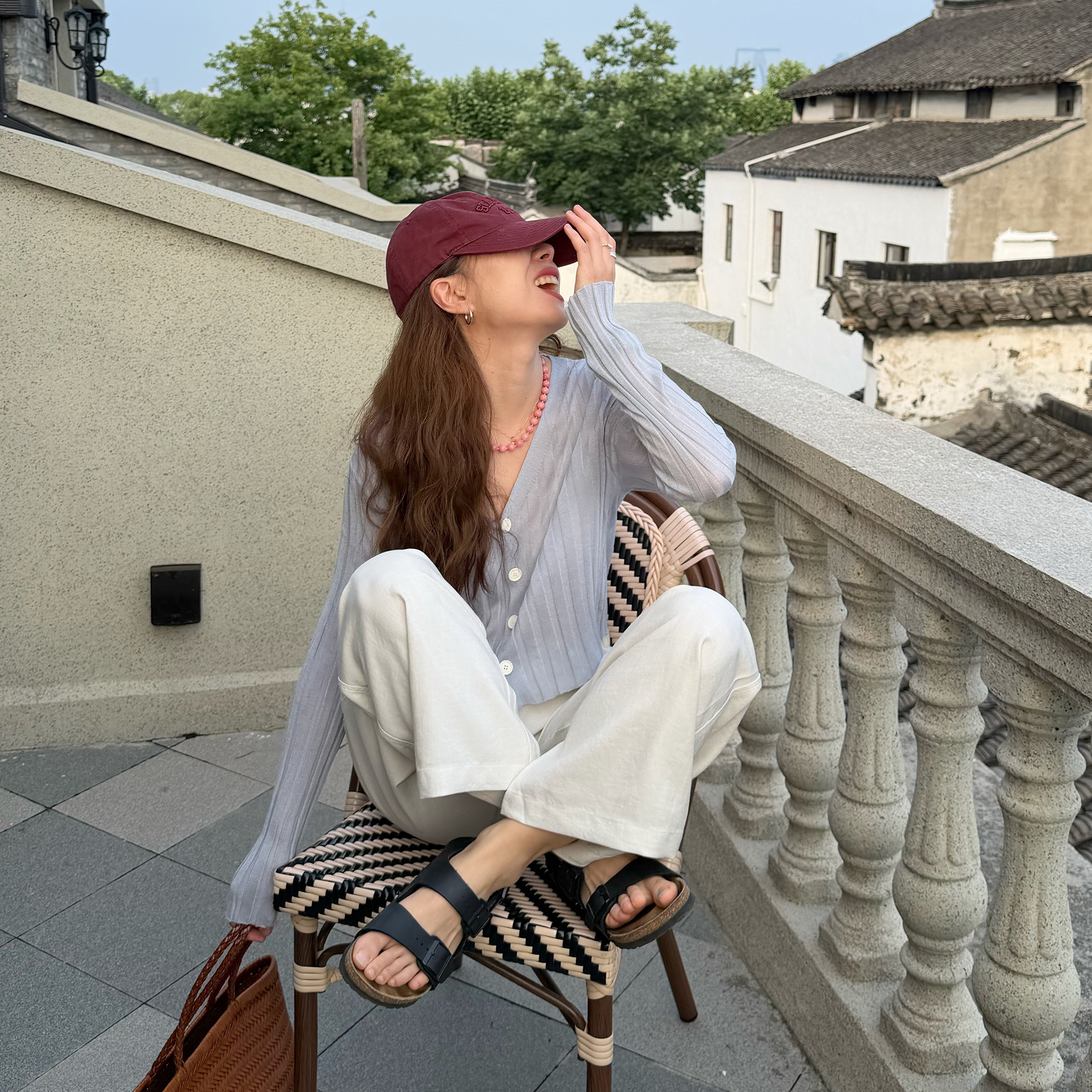 大吹女DCN 实穿主义 夏日糖果色天丝蚕蛹蛋白V领防晒针织开衫