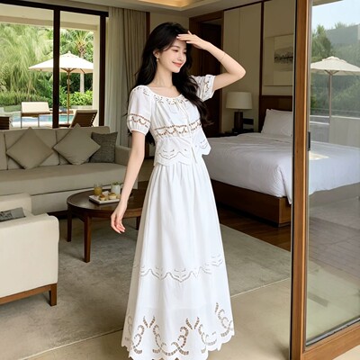 南油品质法式蕾丝套装女2026夏季镂空刺绣上衣半身裙两件套度假风
