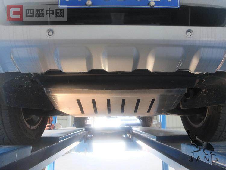 福特撼路者8mm铝镁合金护板防锈防腐蚀超轻冲沙防护底盘护甲