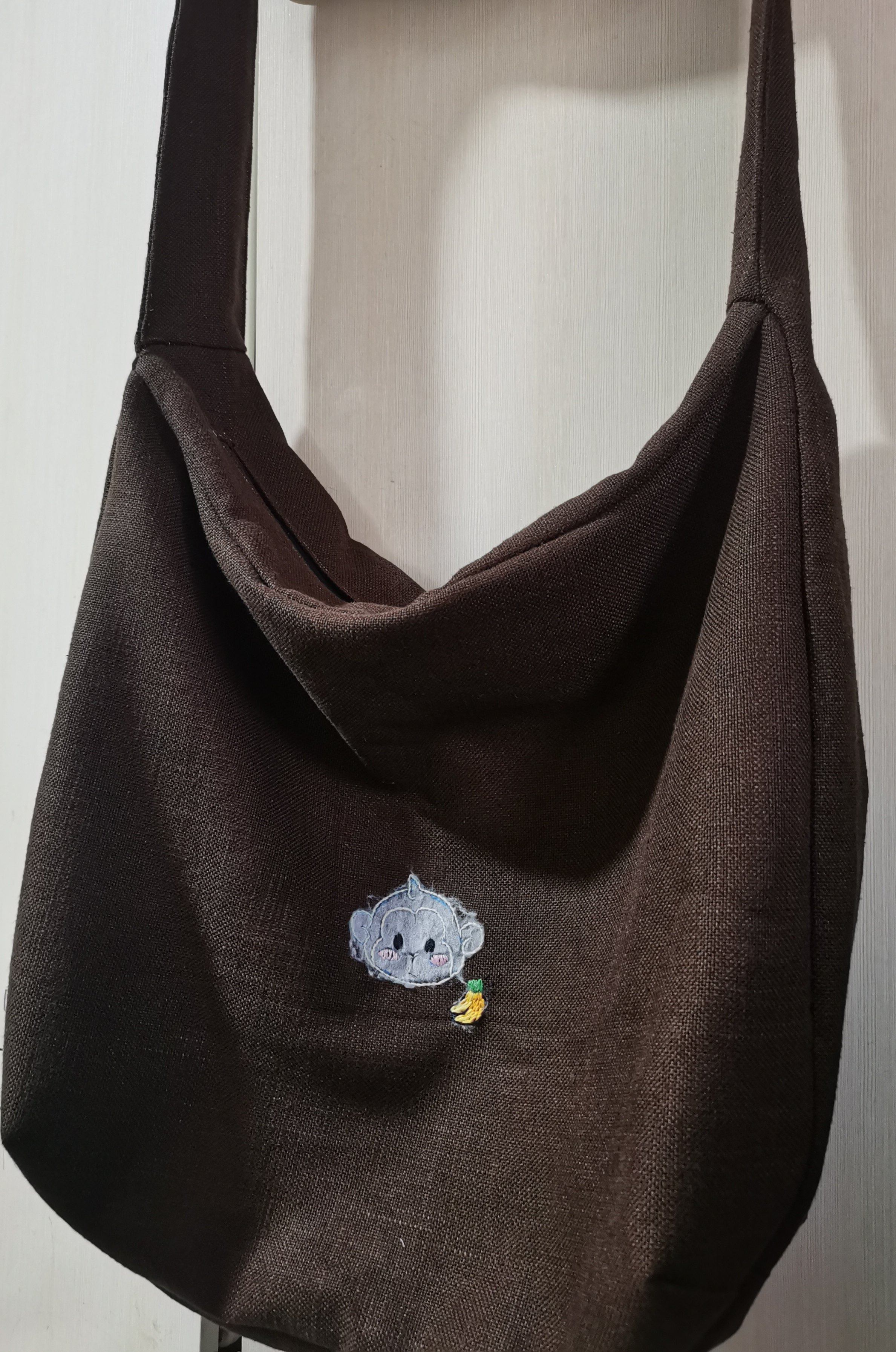 原创手作大容量斜挎包学生上课通勤托特包刺绣小猴子款,箱包皮具/热销女包/男包,时尚帆布包,淘宝优惠券,粉丝福利购,淘宝优惠卷