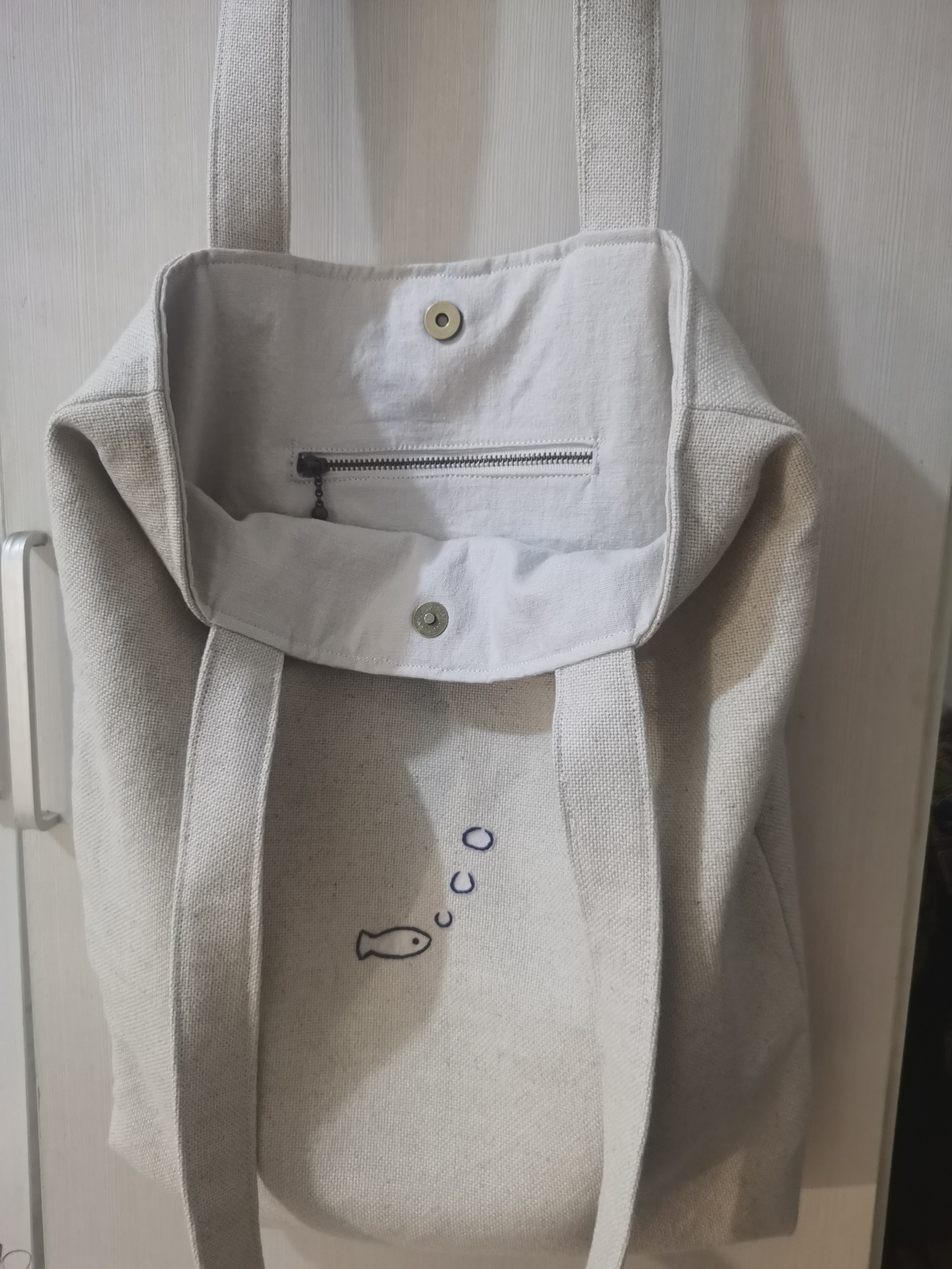 纯手工雨露麻刺绣小鱼简笔画单肩包，软软糯糯，刺绣图案可定制,箱包皮具/热销女包/男包,时尚帆布包,淘宝优惠券,粉丝福利购,淘宝优惠卷