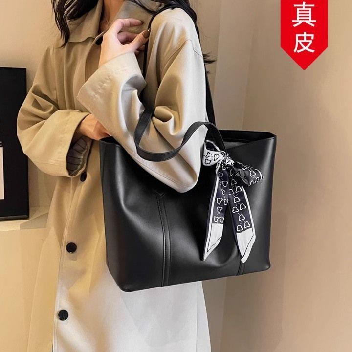 大容量高端包硬底大学生女包手提包潮流上课通勤单肩托特立体真皮