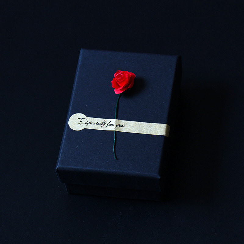 礼盒钥匙扣出风口香水夹汽车摆件照片定制车载卡通创意在类目 汽车/用品/配件/改装, 汽车用品/内饰品, 驾车个人用品, 其它驾车个人用品中 - 来自Buy2taobao.com提供专业的淘宝代购服务