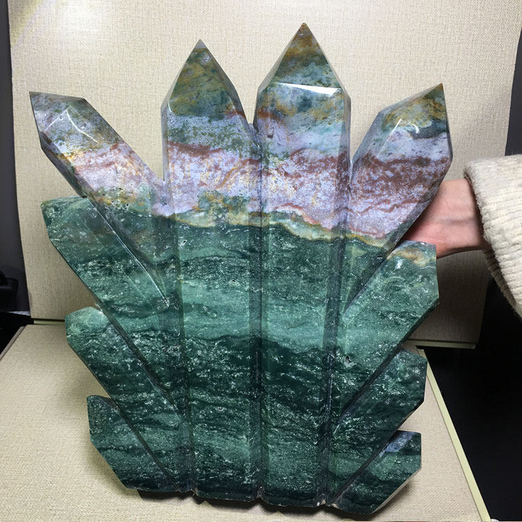 海洋碧玉多头柱原石打磨图画摆件