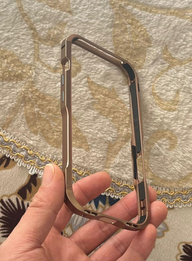 适用苹果16 15 14 13 pro max 12 xs 11 8 plus手机壳XR金属边框SE3保护SE2 MINI 7外套铝合金手机壳沙漠金