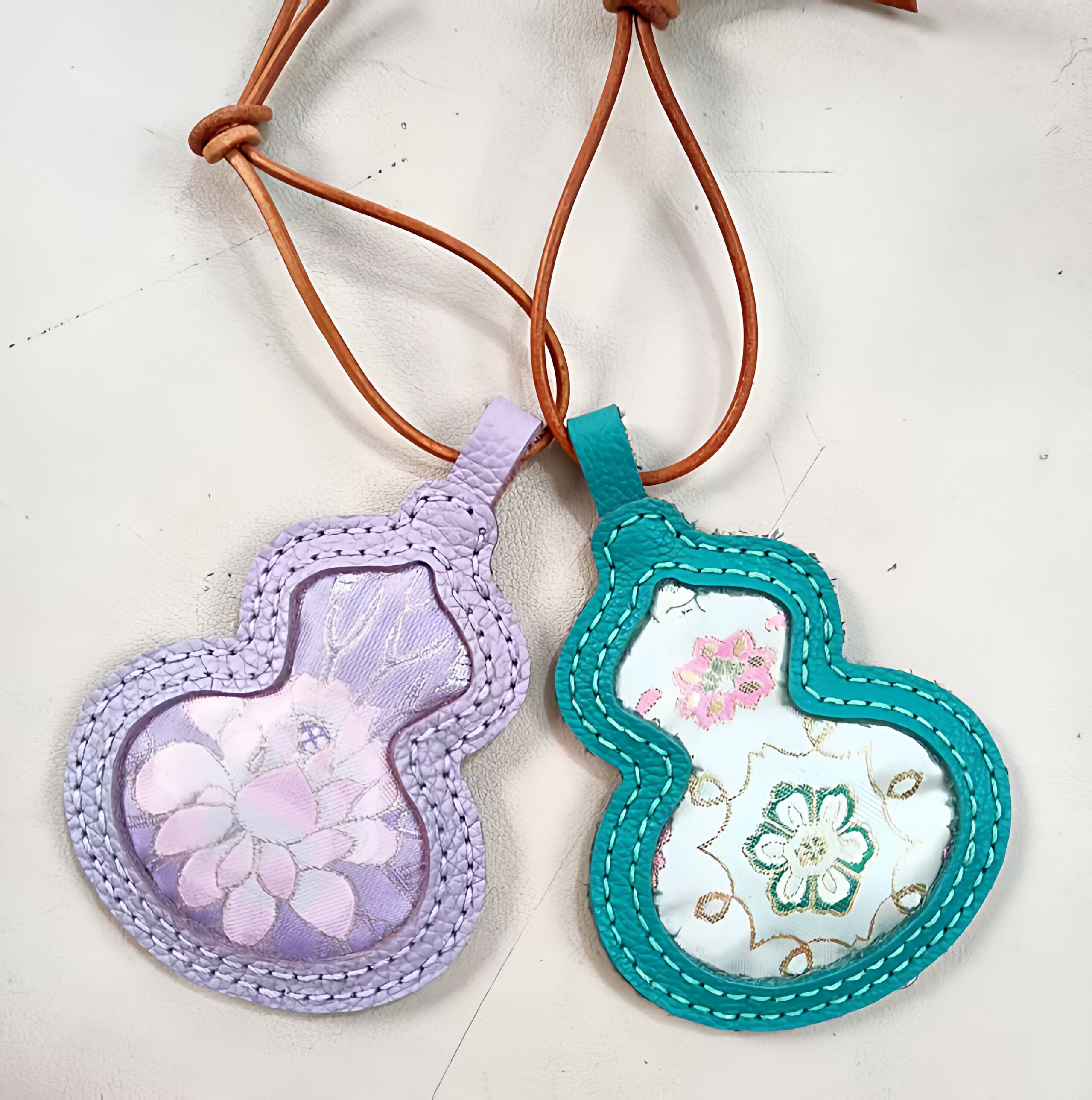 真皮手工DIY配饰包挂 葫芦包挂件 钥匙扣非成品 钥钥手工图片