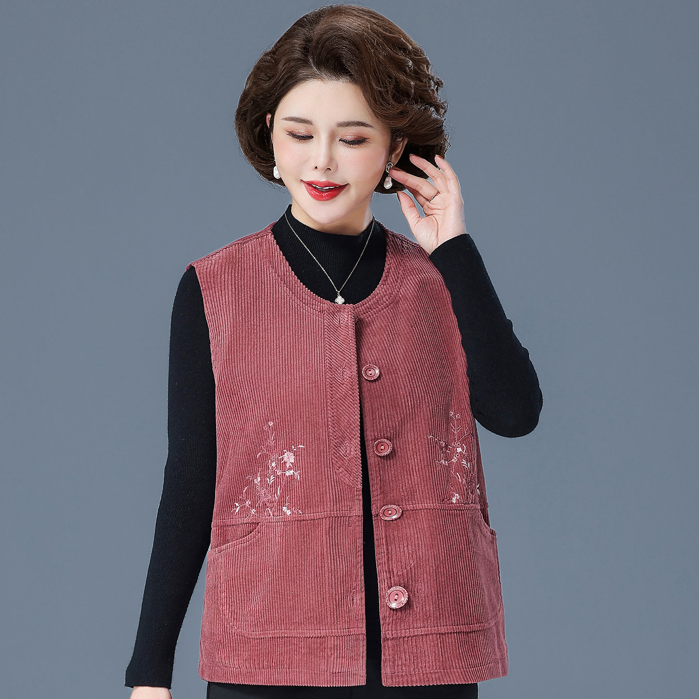 中老年新款春秋装外套马甲背心纯棉坎肩妈妈灯芯绒全棉大码上衣服