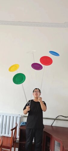 杂技道具转花碟彩色转盘白色转碟轴承转碟轻便好用镶嵌轴承不易掉