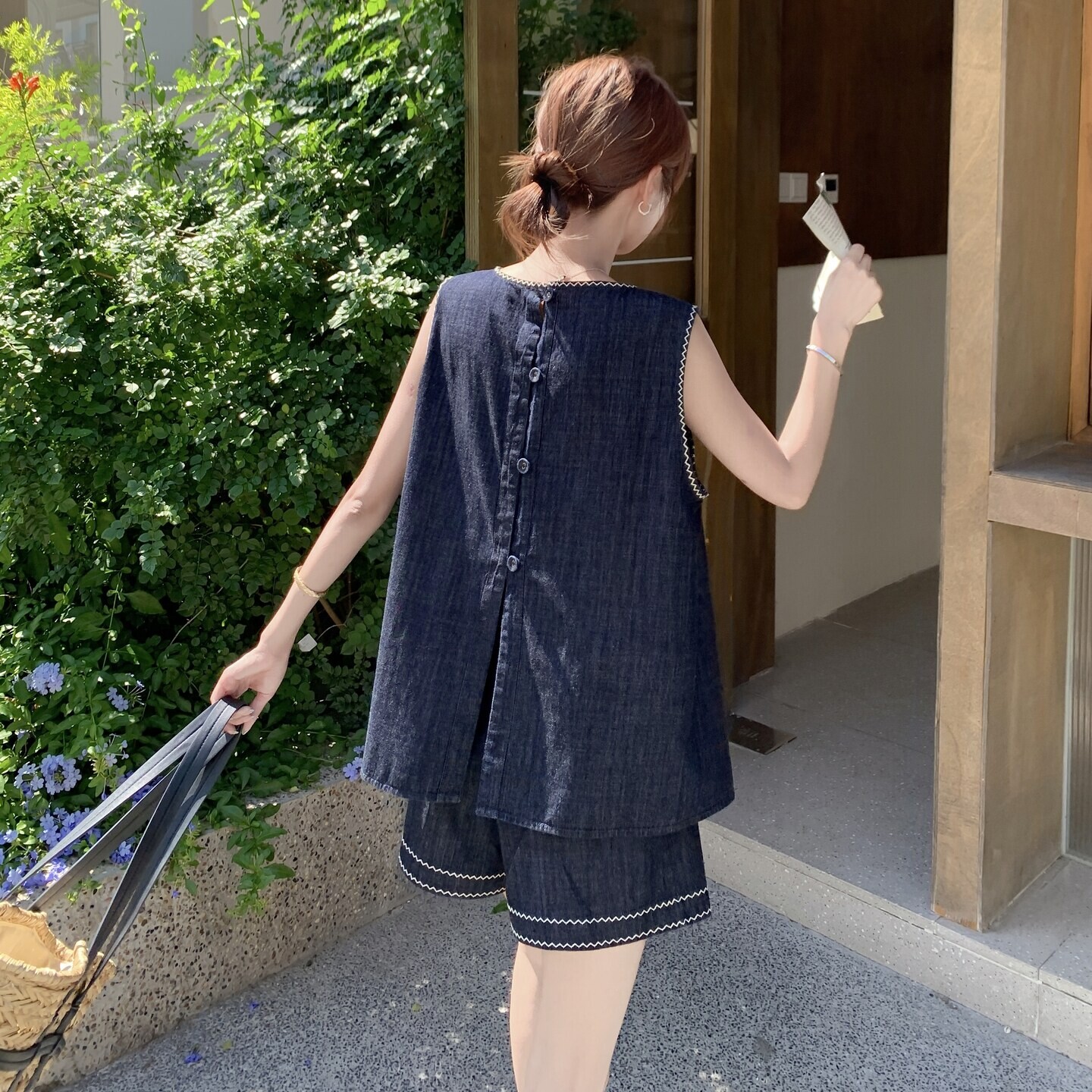 小个子优质复古松弛感牛仔套装女夏季新款简约圆领背心短裤两件套
