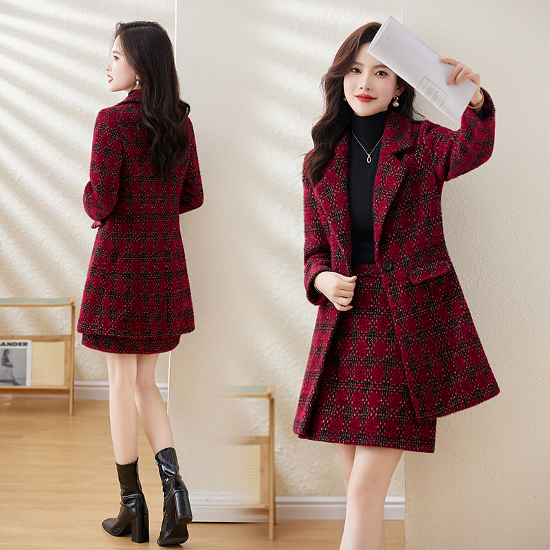 粗花呢大衣半身裙两件套2025年冬装加厚毛呢显瘦高端连衣裙套装女