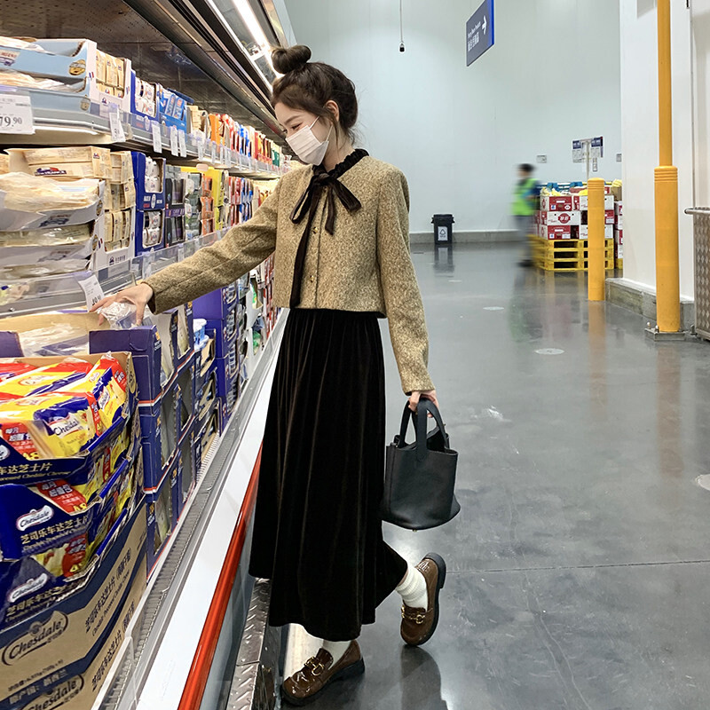 秋季优质两件套精品长袖疯狂促销纽扣甩卖春季巨划算新款加厚套裙