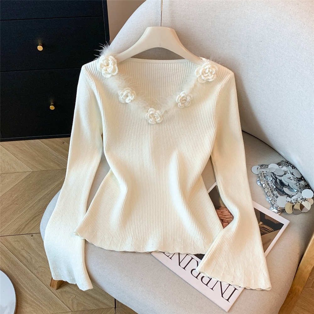 温柔风蕾丝钩花喇叭袖V领针织衫女冬季独特收腰修身显瘦上衣