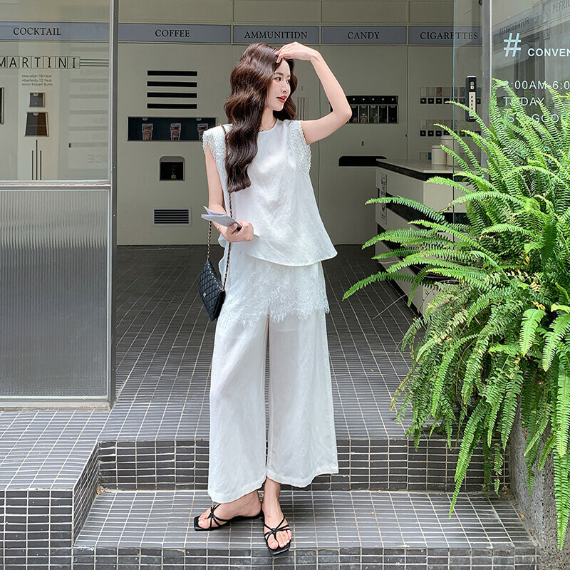 优雅白色蕾丝拼接套装两件套(含屁帘)九分裤夏季套头无袖