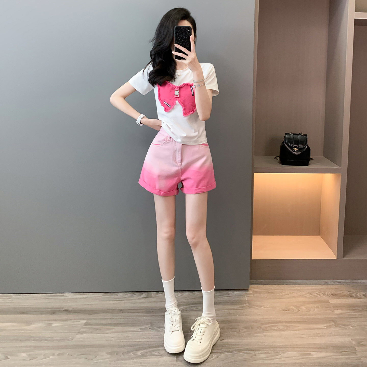 简约新款上市个性休闲时尚套装女款刺绣结上衣粉色牛仔短裤两件套