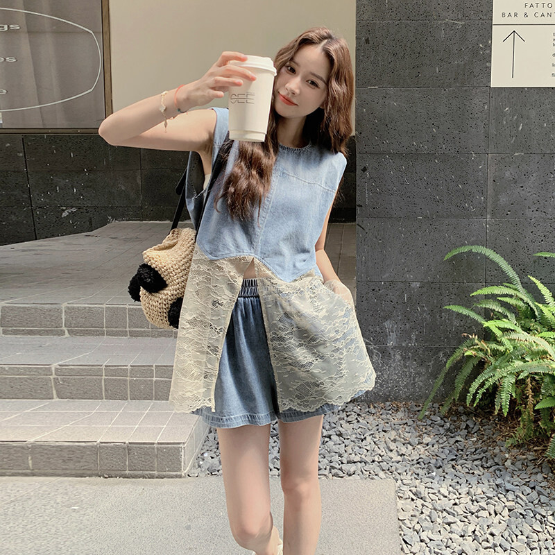 夏季优质冬季新款韩版设计感时尚蕾丝拼接牛仔马甲短裤两件套女装