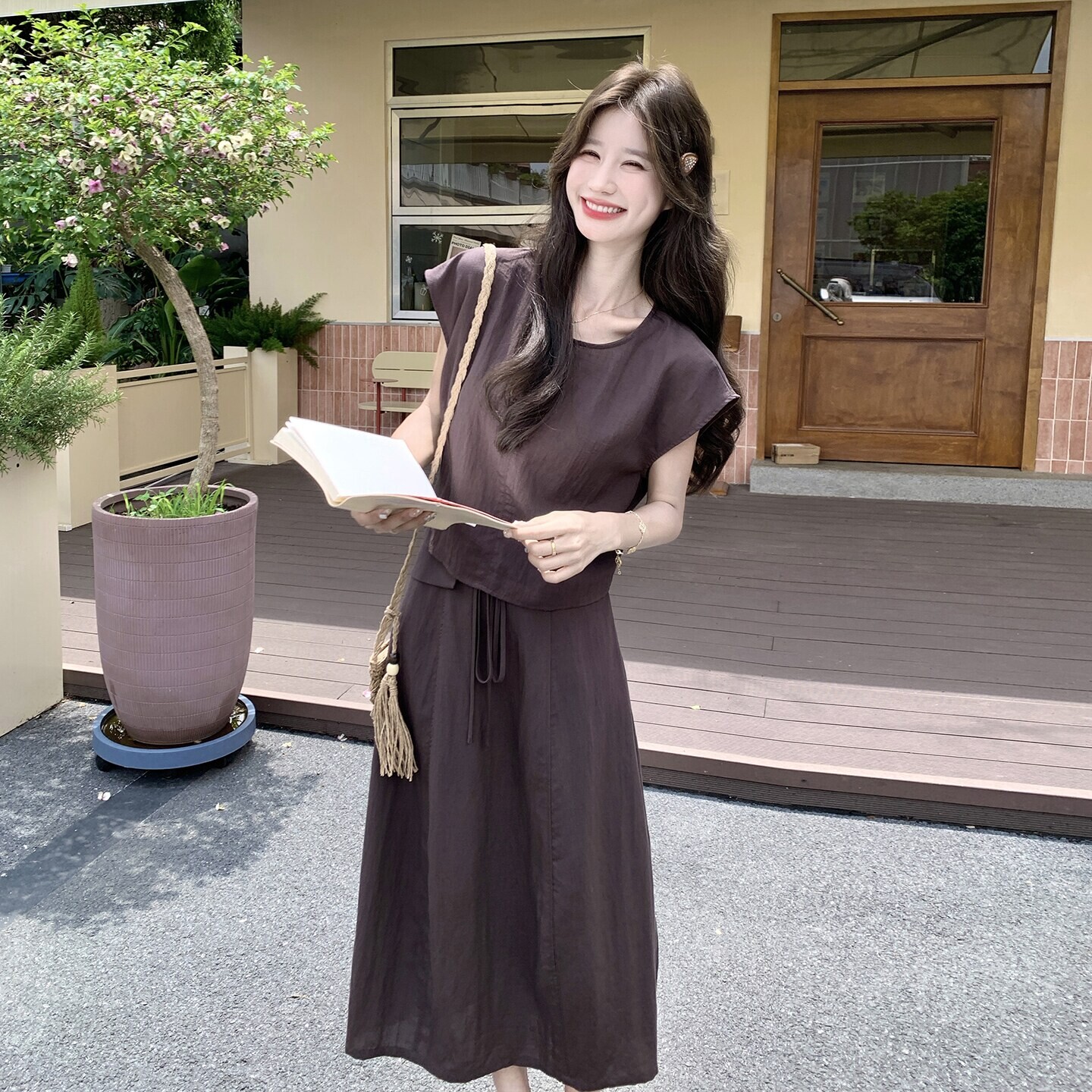 韩系简约棉麻女夏季无袖短款上衣高腰半身长裙松弛感茶系两件套装