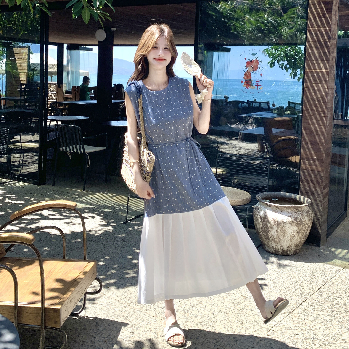 蓝色印花无袖连衣裙（送腰带）休闲聚酯纤维女士2026年夏季直筒裙