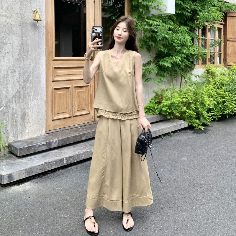 夏装优质新款巨好看时尚减龄拼色蕾丝花边无袖上衣阔腿裤两件套