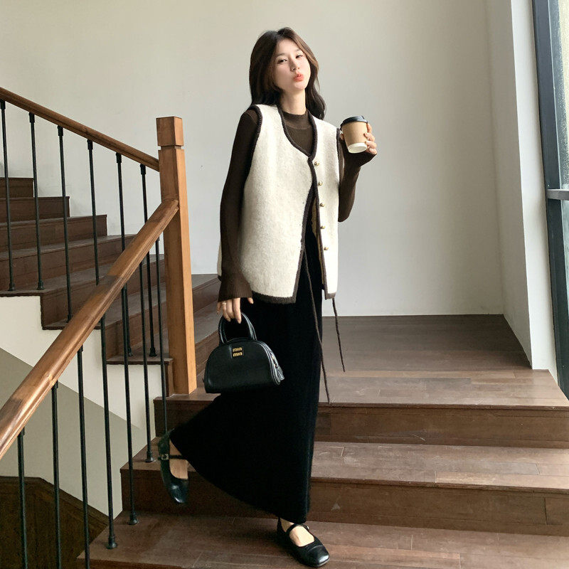小新款香风针织秋冬套装女马甲背心打底衫毛衣半身裙三件套装