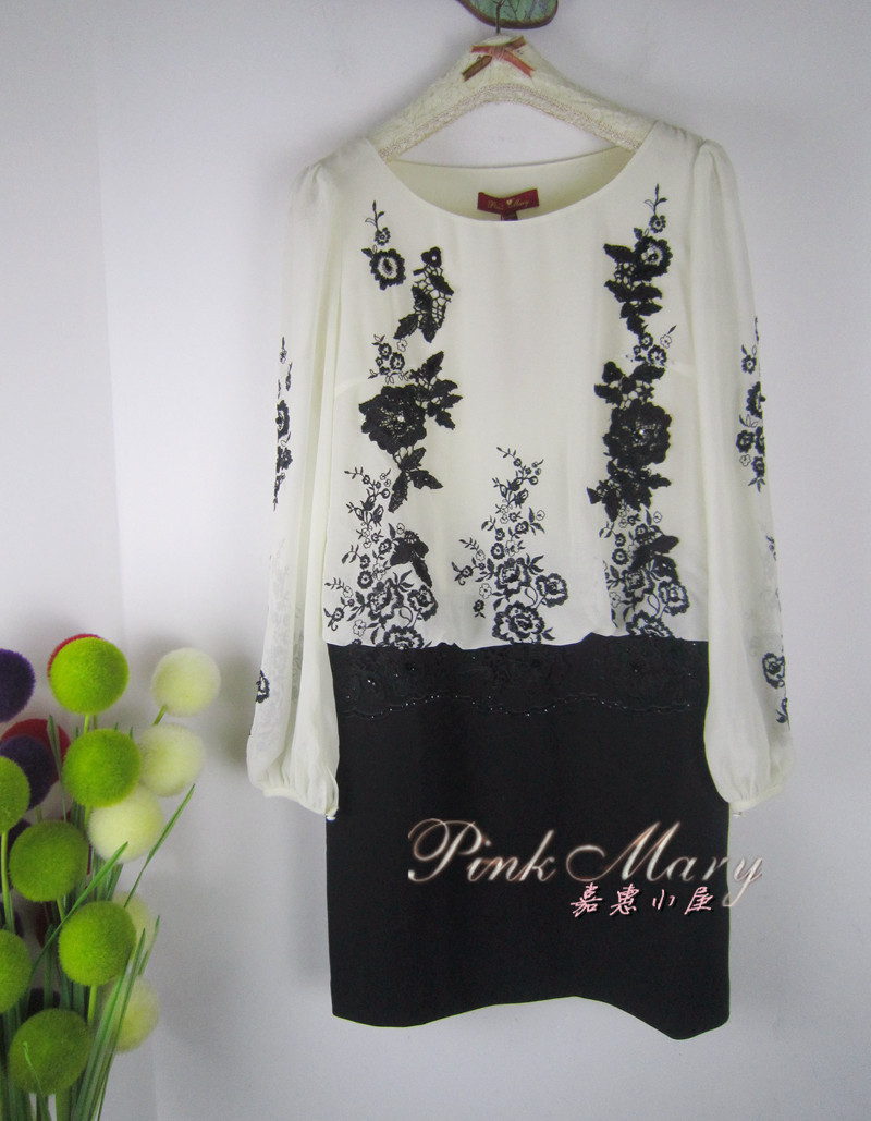 pink mary粉红玛琍/粉红玛丽 春夏圆领绣花钉钻长袖连衣裙 标齐