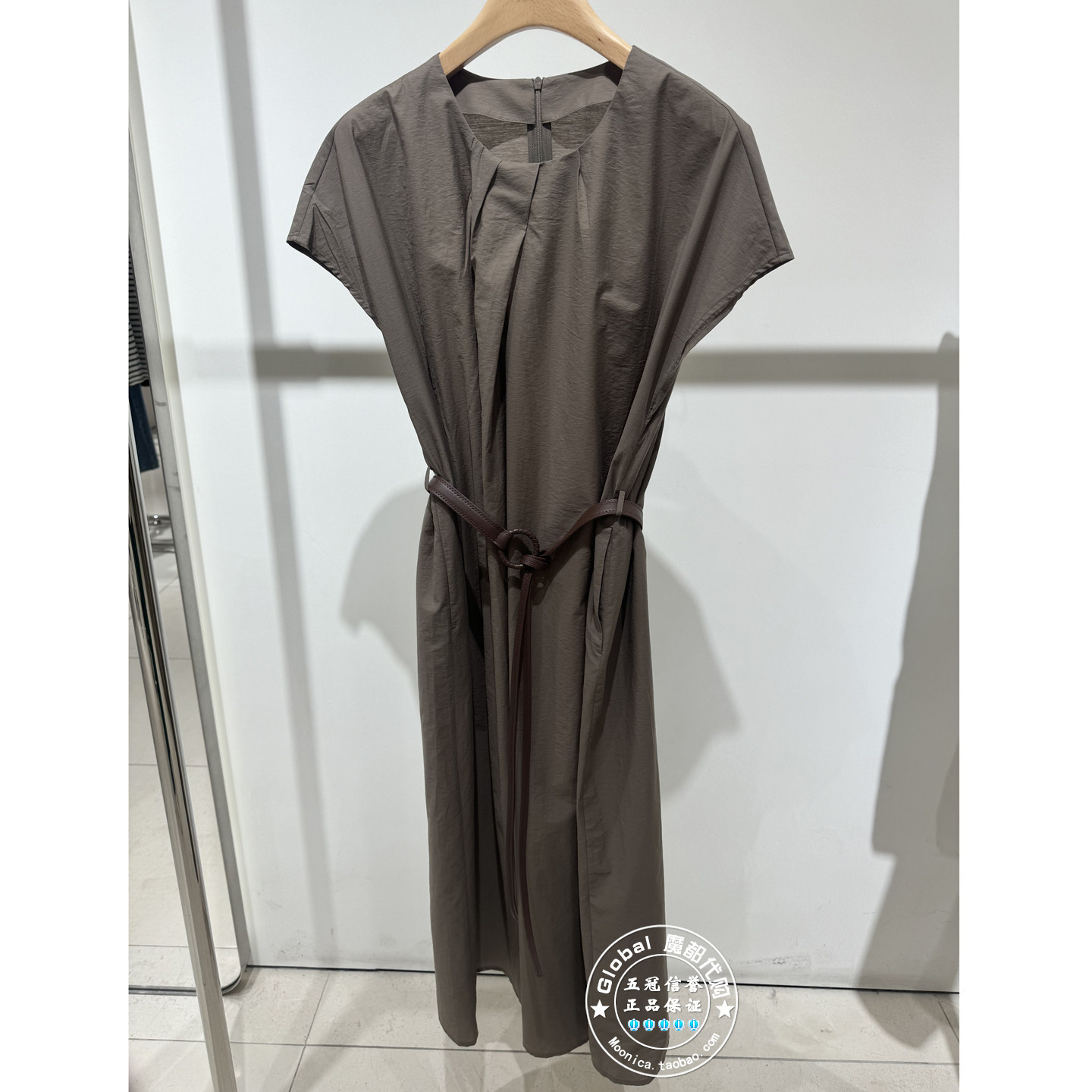 MOFAN/摩凡 国内代购 26夏 搭腰带圆领无袖连衣裙 FAL226268