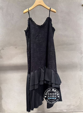 INITIAL国内代购 26春女V领荷叶边时尚连衣裙26SDNFMCVV541不退换