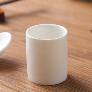 陶瓷日式 创意圆柱小杯小而美白杯多用途杯小量酱料杯 小口清酒杯