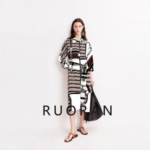 RUORAN春夏新款棕色马鞍印花高级感巨好看显瘦衬衫连衣裙