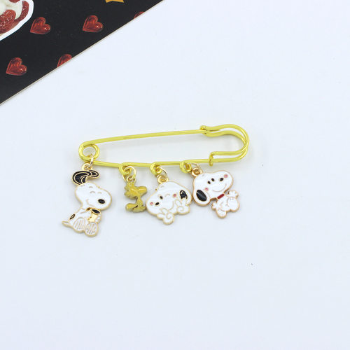 史努比卡通金属胸针查理