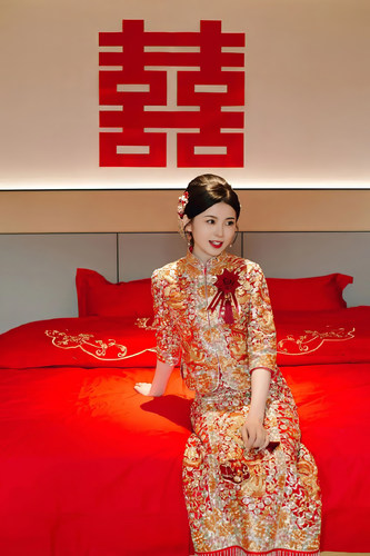 广州专业人像摄影师婚礼宴会跟拍全天服务订婚宴求婚婚姻领证跟拍