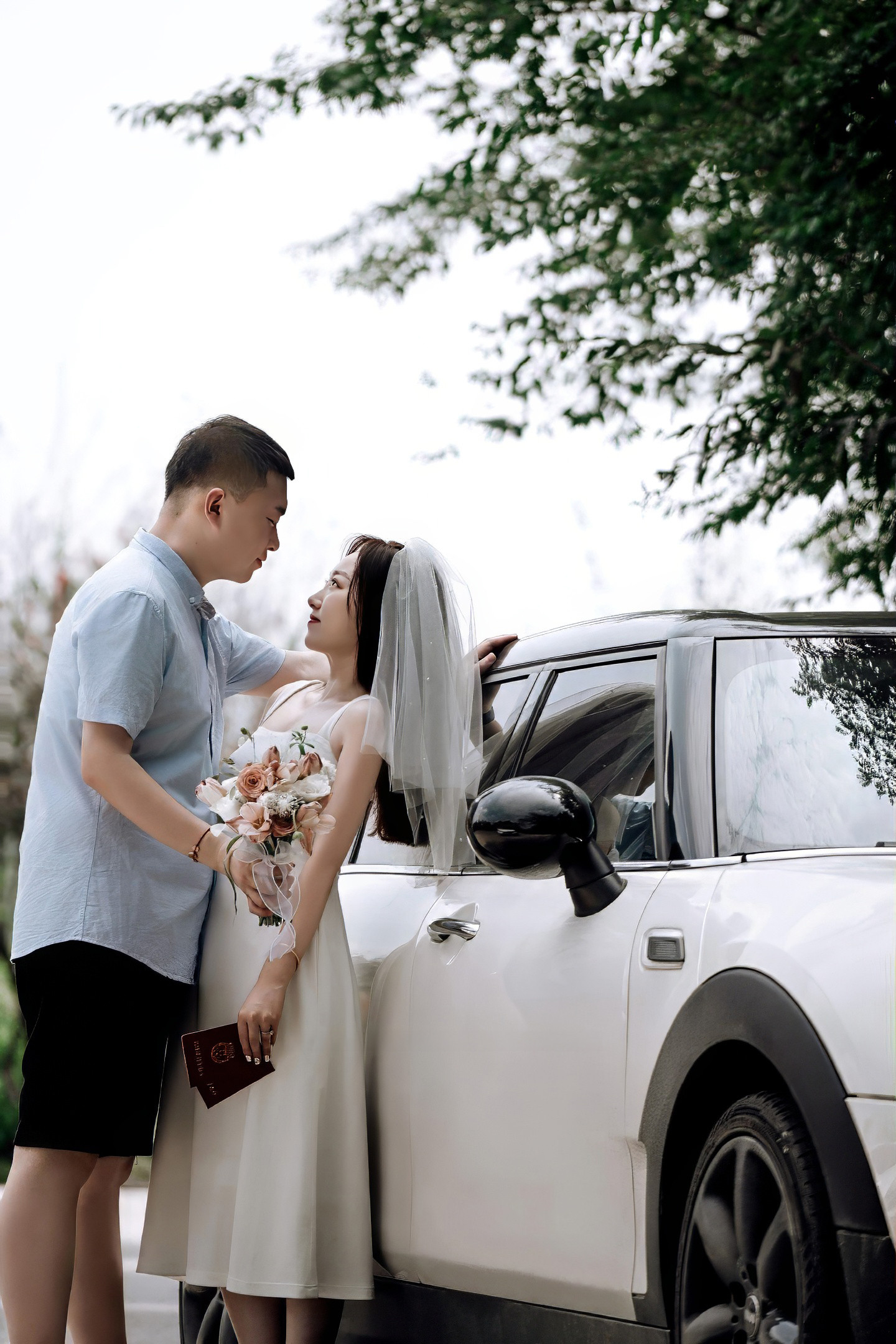 广州摄影师结婚领证跟拍毕业个人艺术照情侣照个人写真亲子艺术
