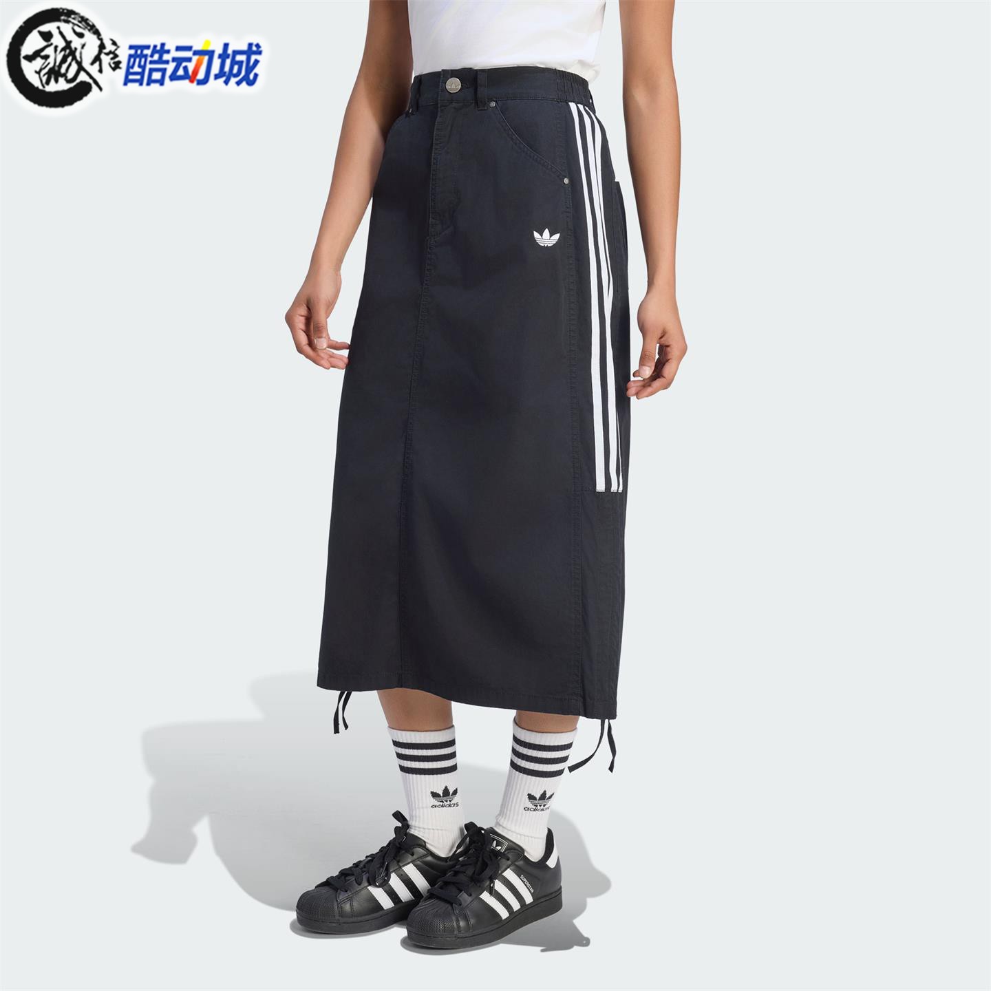 阿迪达斯三叶草女子运动半身裙