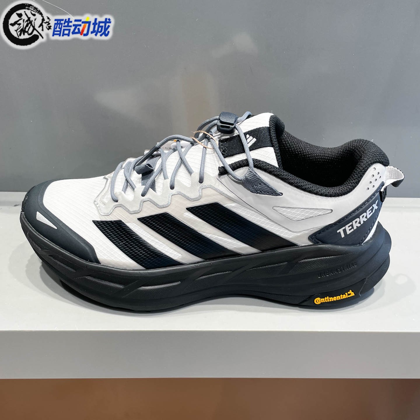 Adidas阿迪达斯男女鞋2026秋季户外稳定缓震回弹防泼徒步鞋KZ7356