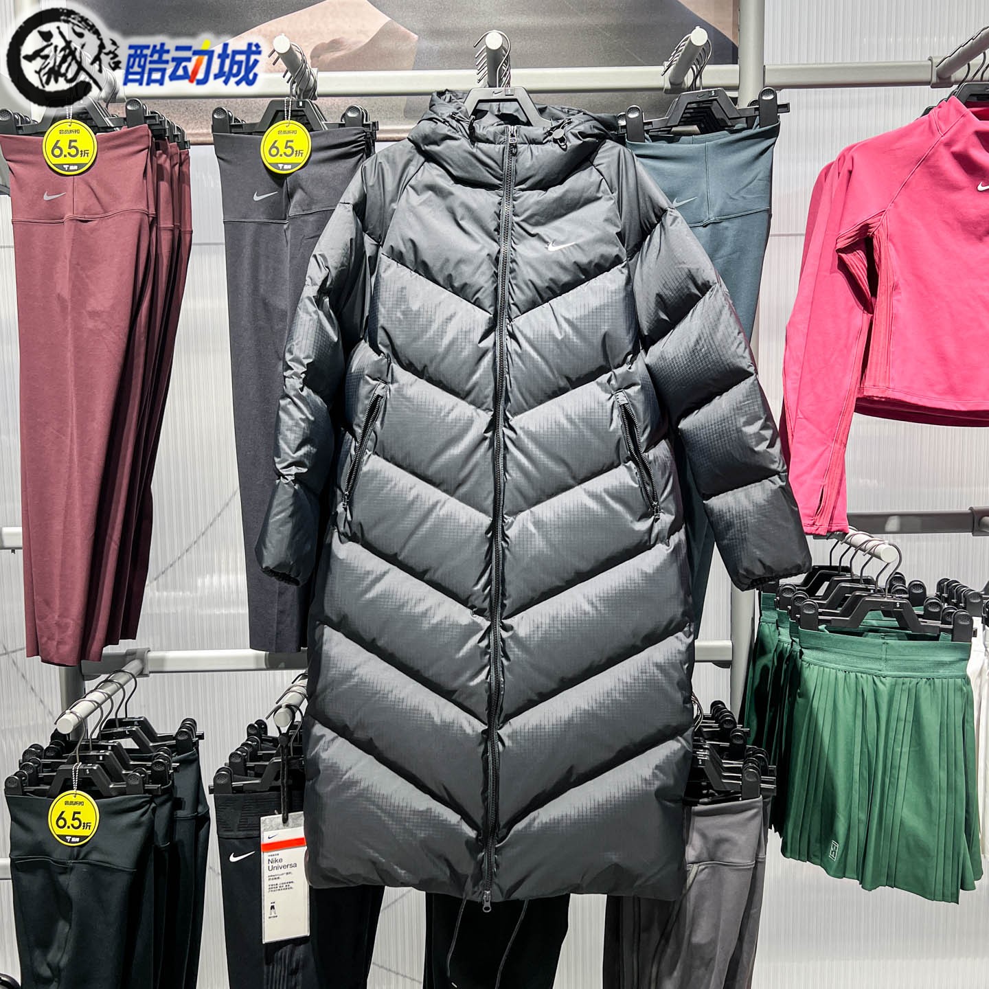 Nike耐克女子2025冬新款防风拒水宽松连帽长款羽绒外套HV5237-010