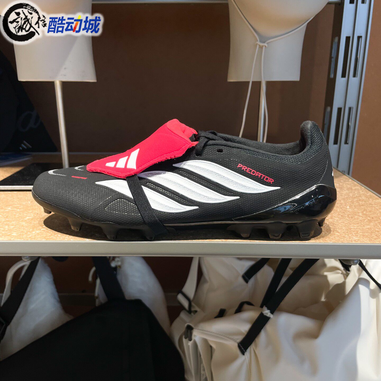 阿迪达斯男子2026夏季新款人造草皮2G/3G AG短钉运动足球鞋KI1187