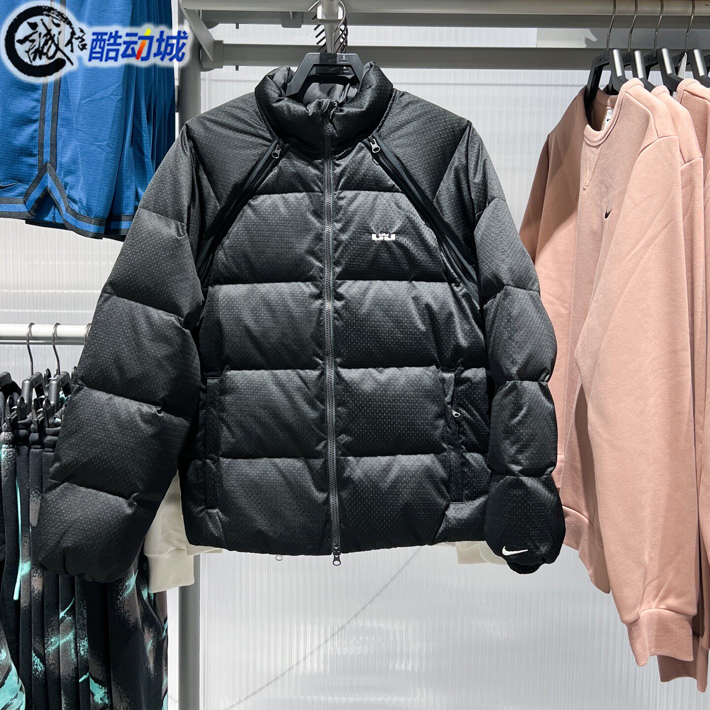 Nike耐克2025冬LeBron Therma-FIT 詹姆斯男子羽绒夹克HV3502-010
