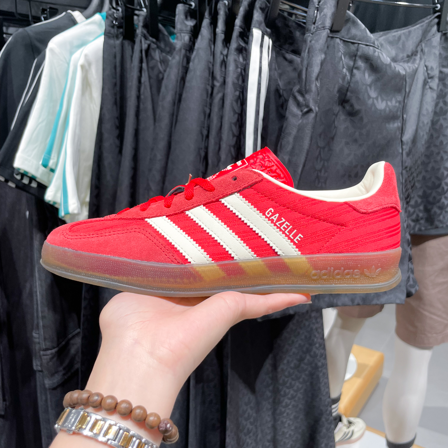 阿迪达斯三叶草女GAZELLE橡胶防滑经典红色运动休闲德训鞋 JS1411