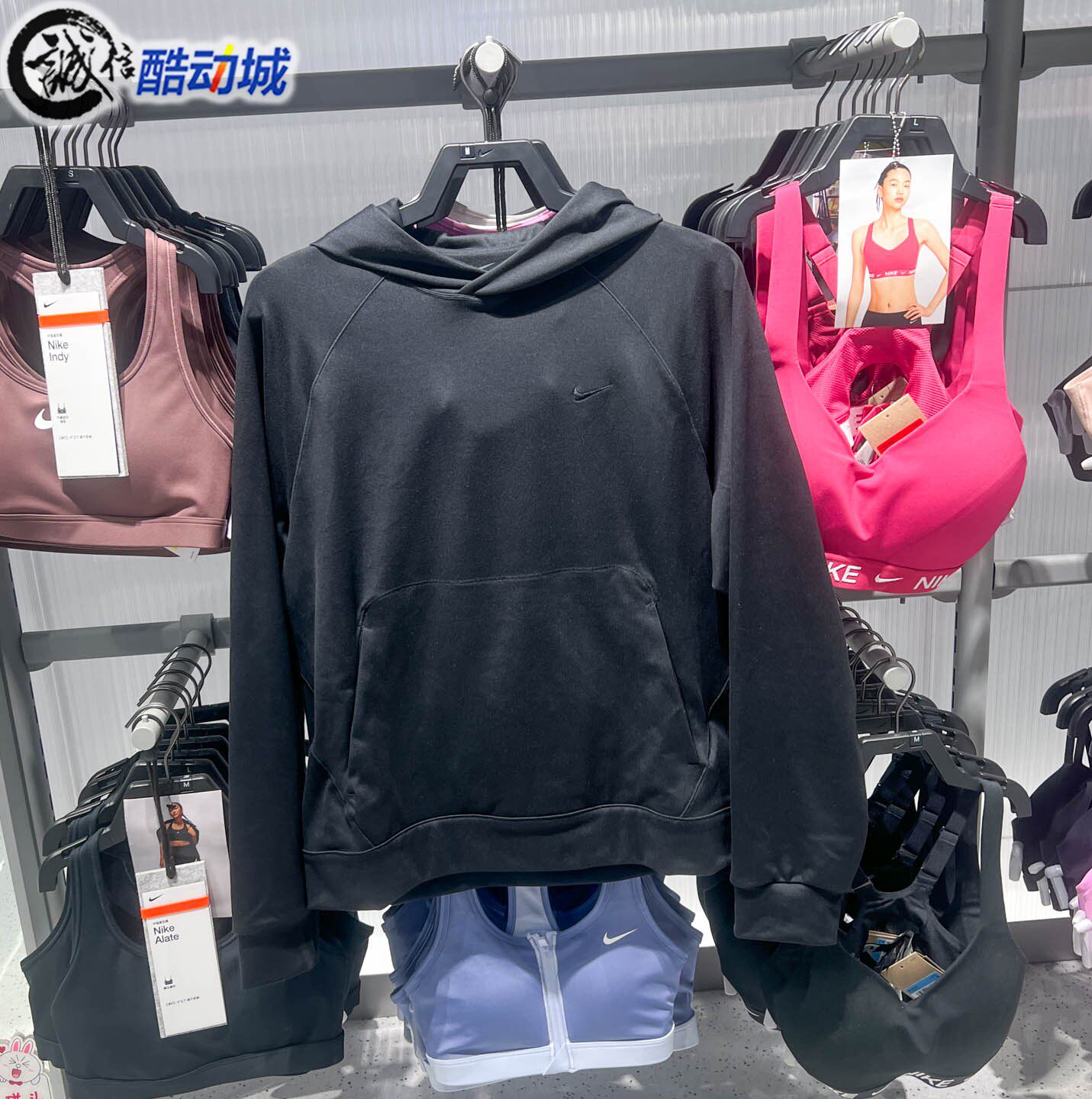 Nike耐克男子春新款Dri-FIT速干百搭套头连帽衫防晒衣 II1305-010
