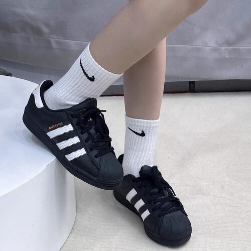 贝壳头板鞋阿迪达斯三叶草男女