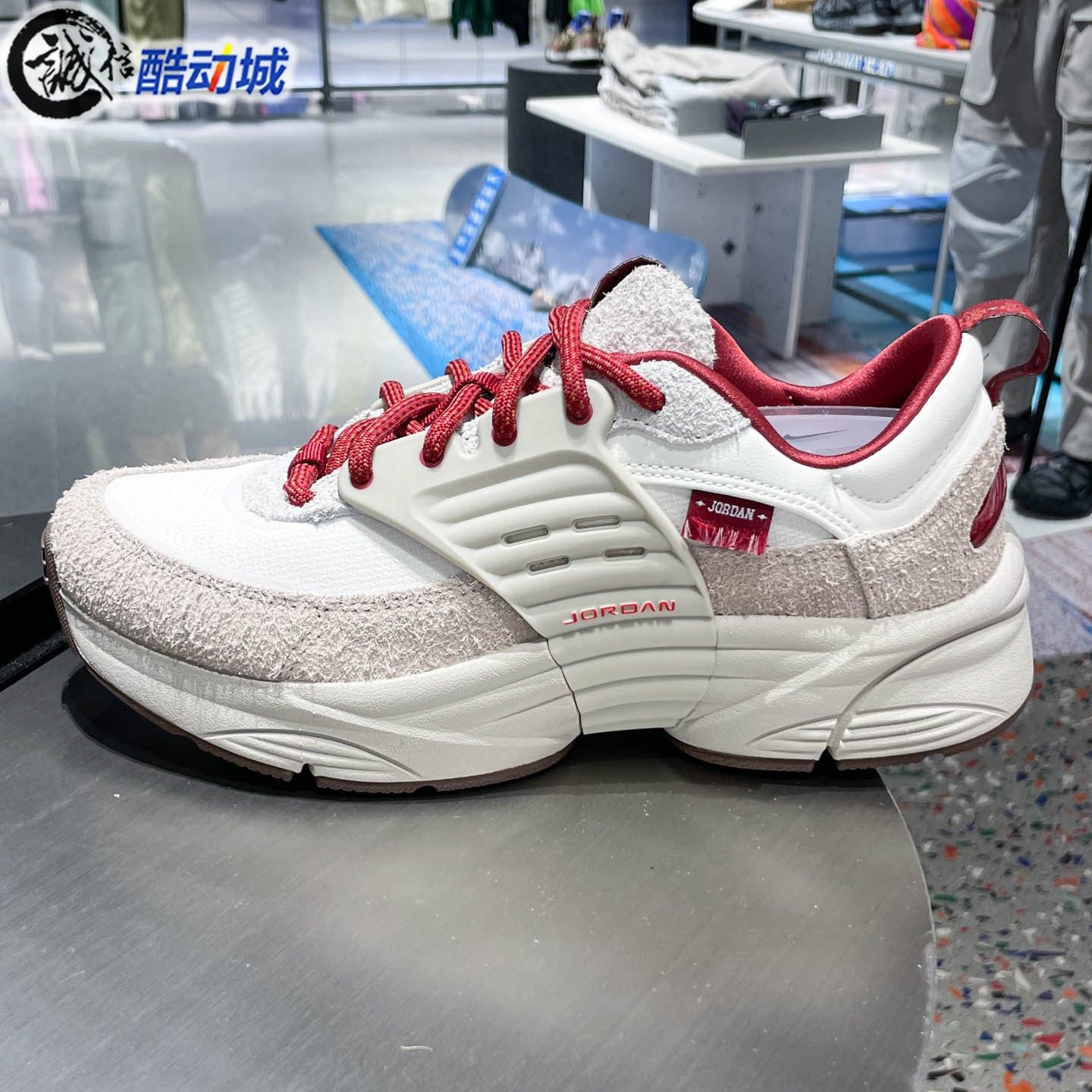 Nike耐克2026新年款男子回弹缓震耐磨运动鞋漫游飞翼鞋IQ1113-162,运动鞋new,运动休闲鞋,淘宝优惠券,粉丝福利购,淘宝优惠卷