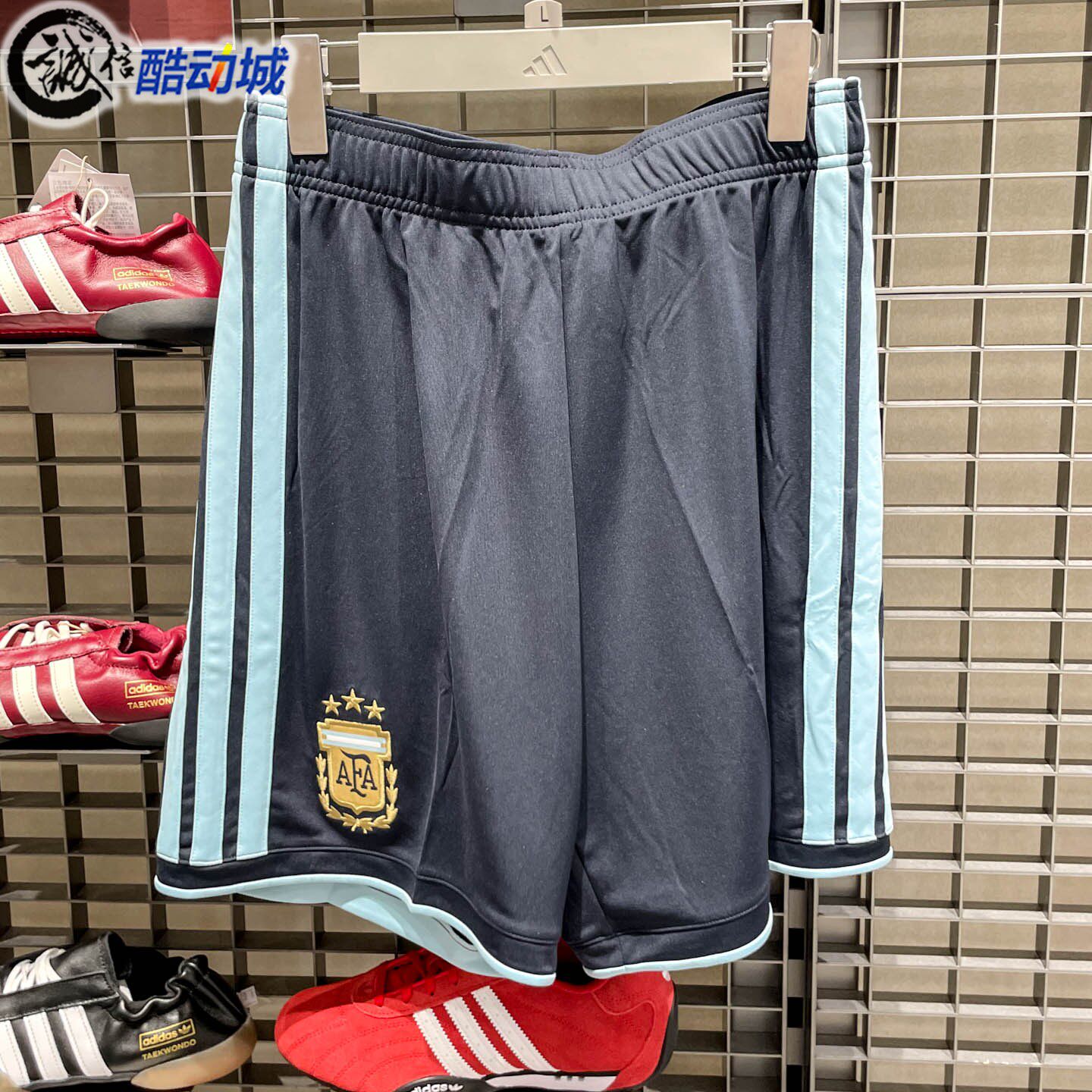 Adidas阿迪达斯男子2026夏季运动训练舒适速干透气足球球裤JM1325