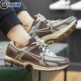 FD9920 5网面透气缓震轻便休闲运动跑步鞋 022 VOMERO Nike耐克女鞋