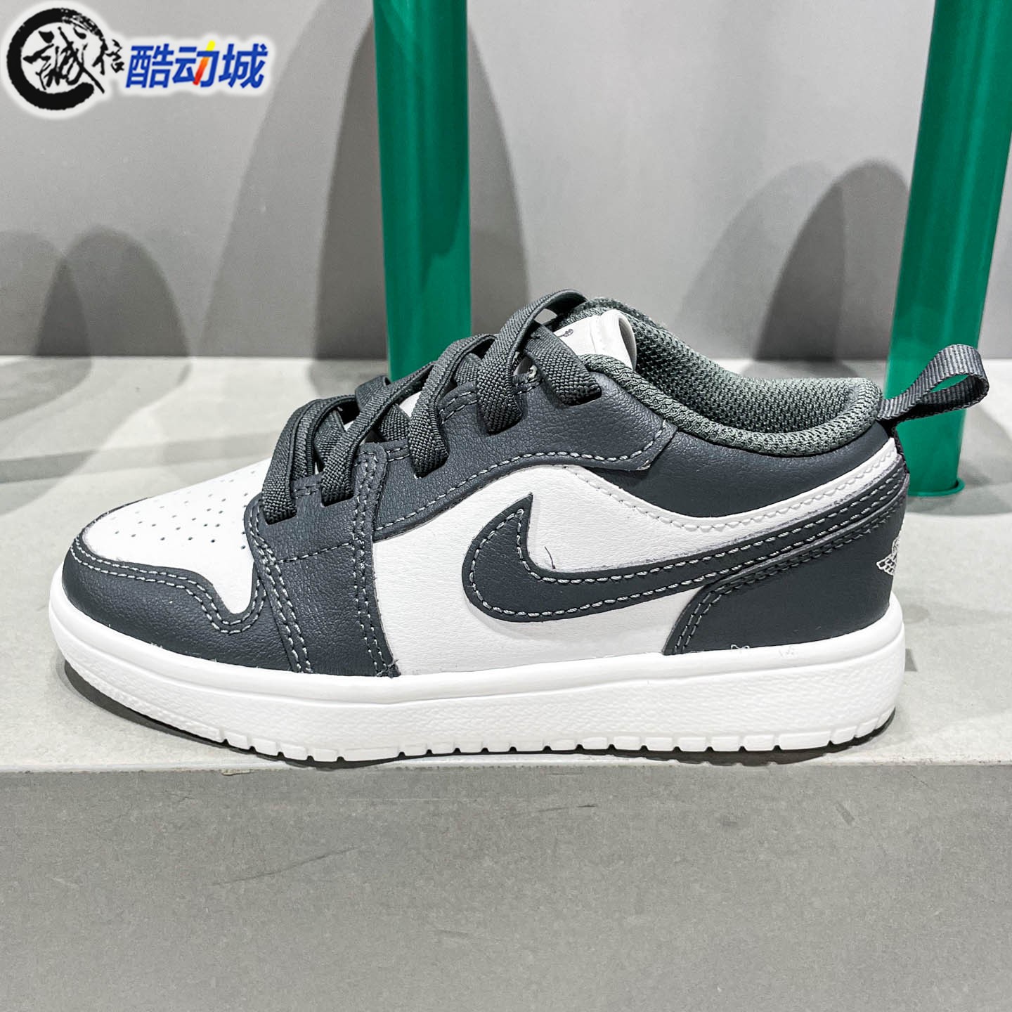 Nike耐克2025秋季Jordan 1 Low Alt耐磨百搭幼童运动鞋DR9748-044